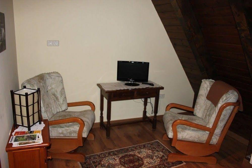 Hostal Aiguamog Salardu Luaran gambar