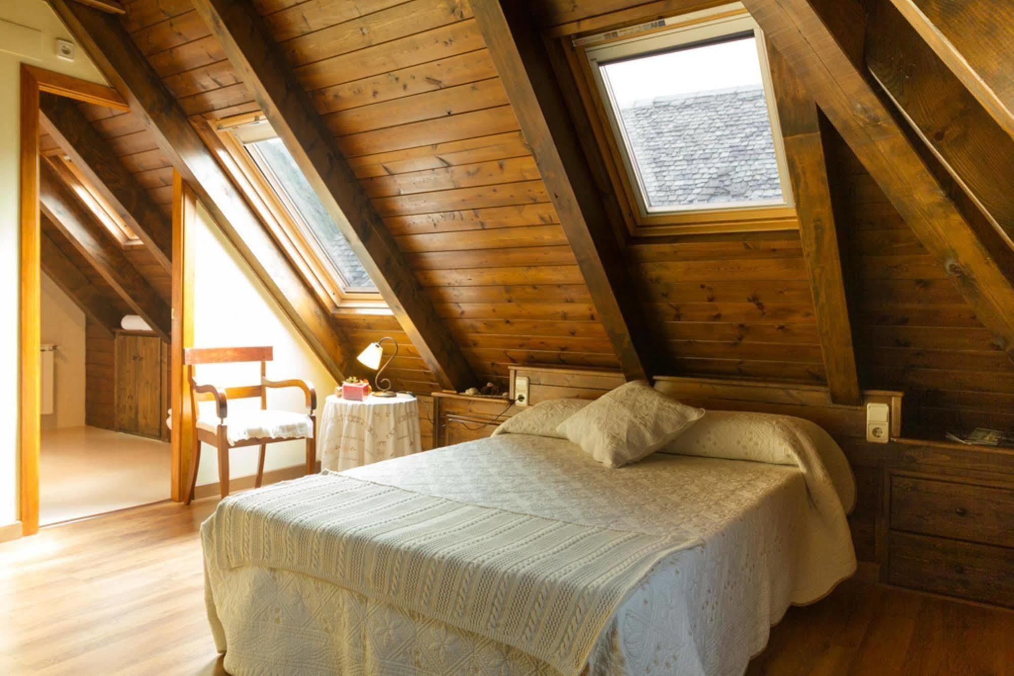 Hostal Aiguamog Salardu Luaran gambar